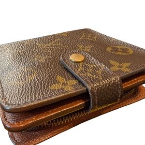 Louis Vuitton Brown Leather Wallet  Bifold W/COA (Ref#458)